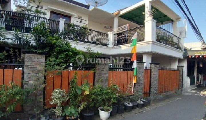 Rumah Minimalis Modern Jakarta Timur 2 Lantai  1