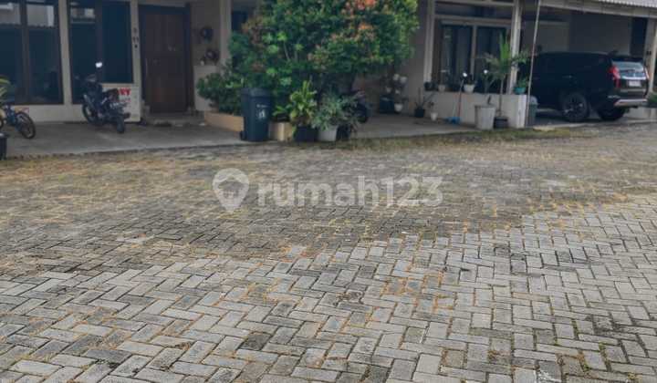 Rumah Cantik Siap Huni 2 Lantai Dekat Dengan Stasiun 