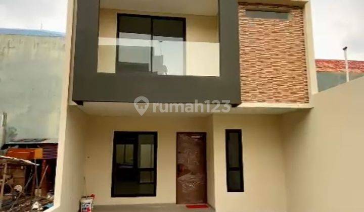 Rumah Royal Gading Pantai, Exlusif, Strategis, Nyaman, Dekat Dengan Mall Pakuwon City 2