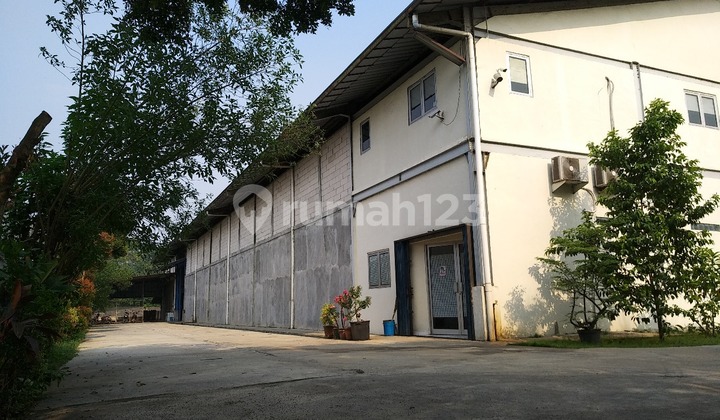 Ex Factory with Machines in Cibenter, Curug Tangerang Ex Factory with Machines in Cibenter, Curug Tangerang