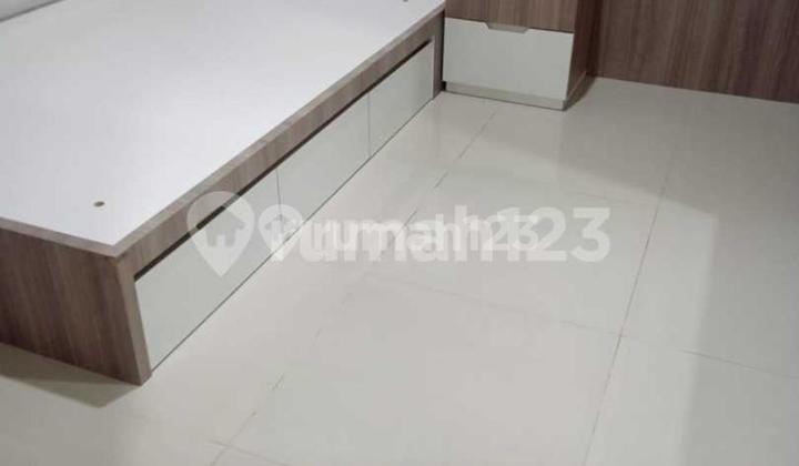 Rumah 2 Lantai di Cluster Discovery Amore Bintaro, Tangerang Selatan Rumah 2 Lantai di Cluster Discovery Amore Bintaro, Tangerang Selatan