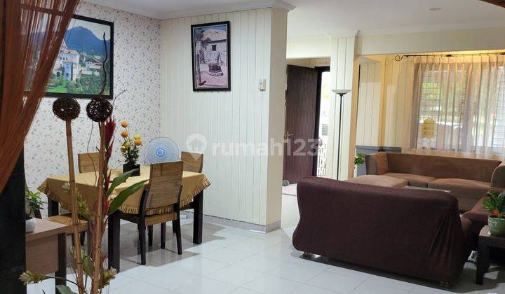 Rumah Bagus Semi Furnish di Perumahan The Green, Bsd 2