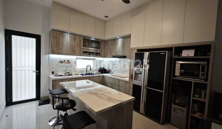 Dijual Cepat Rumah Bagus Ada Kitchen Set di Catlya Residence Ciater BSD City