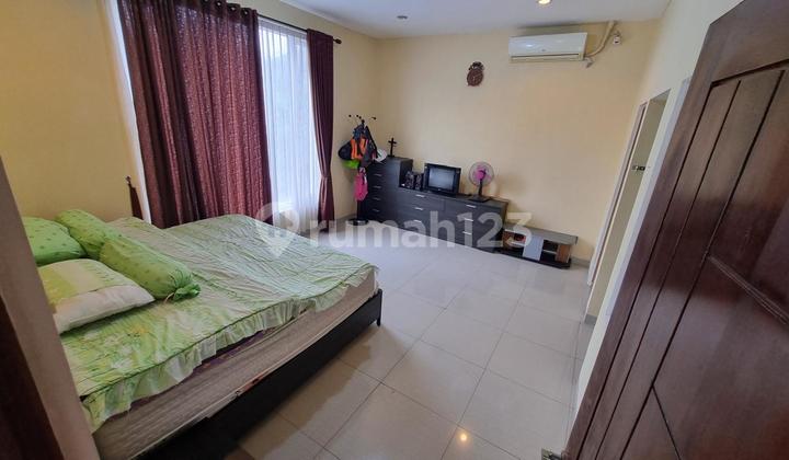 Hook House in Beranda Serpong BSD Housing, South Tangerang 2