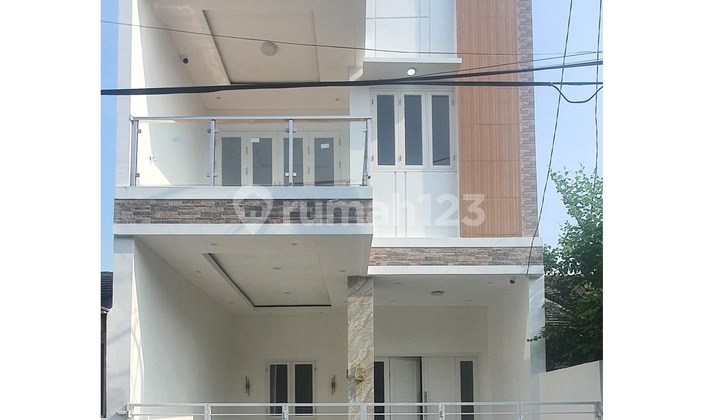 Nice 2-Story House in Kencana Loka BSD City, South Tangerang