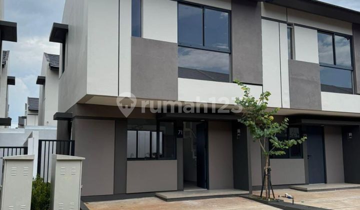 Disewakan Rumah Hoek di Cluster XYZ COVE Park Serpong, Tangerang Selatan