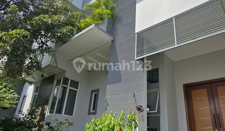 Rumah Mewah 2 Lantai di Telaga Golf Bsd, Tangerang Selatan