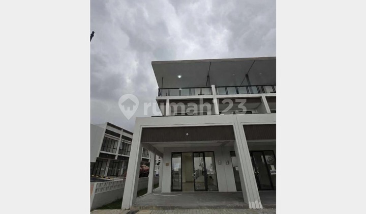 Disewakan Ruko 2,5 Lantai Sorento Gading Serpong, Tangerang