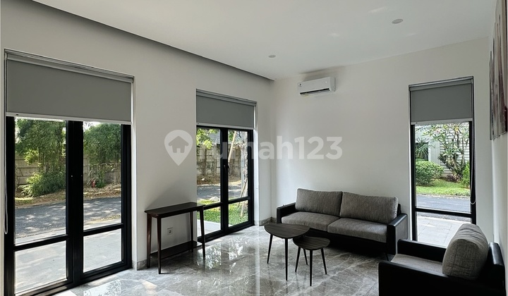 Rumah 3 Lantai di Sutera Amarylis Alam Sutera, Tangerang Selatan