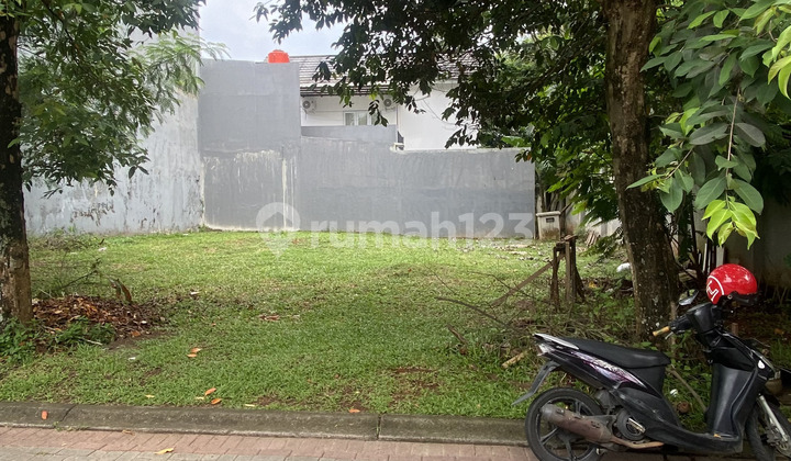 Kavling Hook Taman di Foresta Collinare BSD, Tangerang Selatan