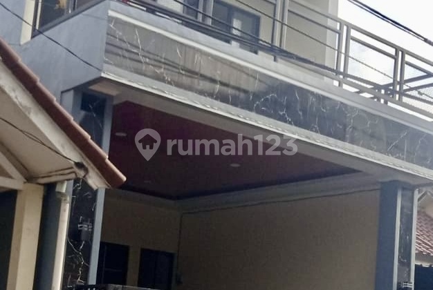 Rumah Brand New di Regency Melati Mas, Tangerang Selatan