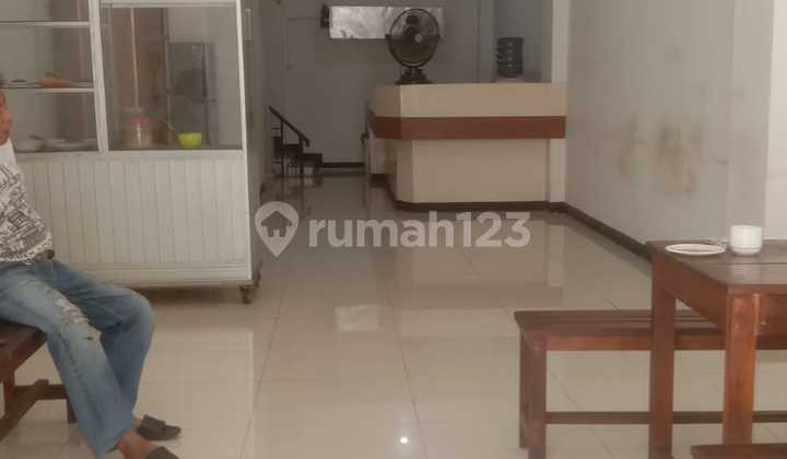 For Sale, 3-Story Strategic Shop House in Wiyung, West Surabaya 2