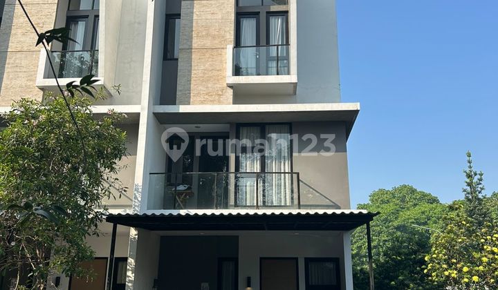Rumah 2 Lantai di Provence Suite Bsd City, Tangerang Selatan