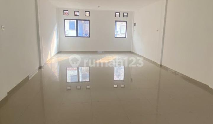 For Rent 2-Story Shop House in Sector 4 BSD, South Tangerang