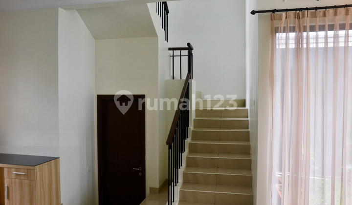 Disewakan Rumah 2 Lantai di Icon Eternity Bsd, Tangerang Selatan 2