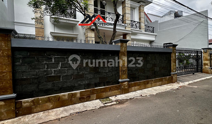 Ready-to-Occupy House Near MRT Cilandak - South Jakarta Ready-to-Occupy House Near MRT Cilandak - South Jakarta