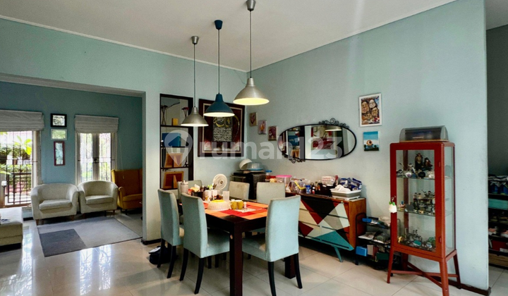 Ready-to-Occupy House in a Complex Environment Near Tb Simatupang. 2