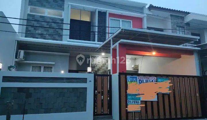 *dijual Rumah Minimalis 2 1/4 Lantai Di Taman Semanan Indah, Jakarta Barat*

luas Tanah : 135m ( 9 X 15m )
luas Bangunan : 210m
kamar Tidur : 4+1
kamar Mandi : 3
ada Dak Diatas ( Jemur )
hadap Selatan
sudah Renov, Bebas Rayap Dan Atap Baja Ringang
semi Fu 1