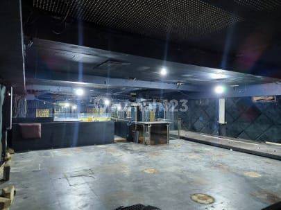 *DIJUAL Gedung Ex DRONK BAR di Kemang Raya, Jakarta Selatan*

Luas tanah : 635m
Luas bangunan : 1.800m
3 Lantai
Peruntukan : Commercial
Zone: K-3, KDB 55, KLB 2.4, KDH 20
Surat : SHM ( Clean & Clear )
Surrouding Business : : Kokoon Hotels Villas, The Papi 1