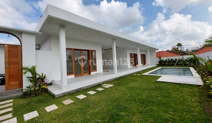 Sewa Villa Padang Linjong Canggu 2