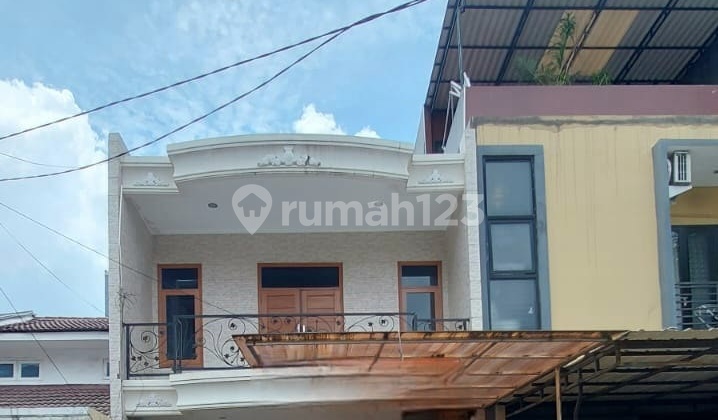 Disewakan Rumah 2 Lantai di Sunter Disewakan Rumah 2 Lantai di Sunter