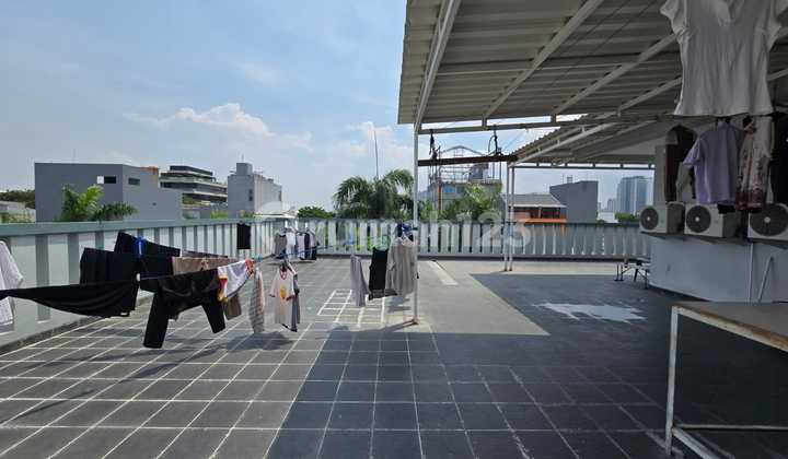 Kost for Sale in Sunter 2