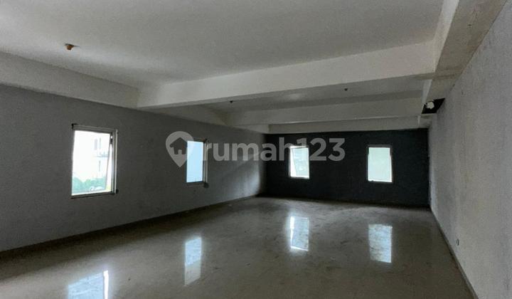 For Rent Large Corner Shop House in Sunter 1