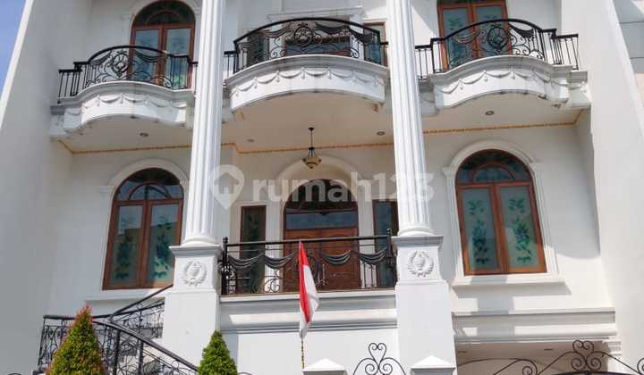 Nice House For Sale In Kelapa Gading