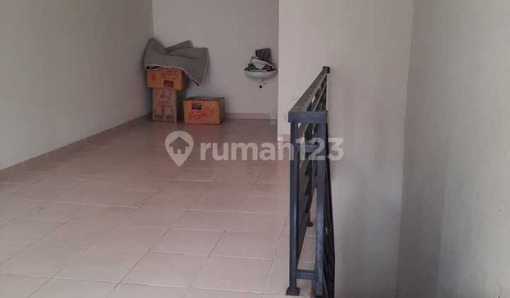 For Sale: A highly promising and strategically located shop-house, ideal for business investment in Bukit Cimanggu City, BOGOR. Land area 72, SHGB certificate, price 1.25 billion negotiable. Opposite Icon Bogor Hotel. 2