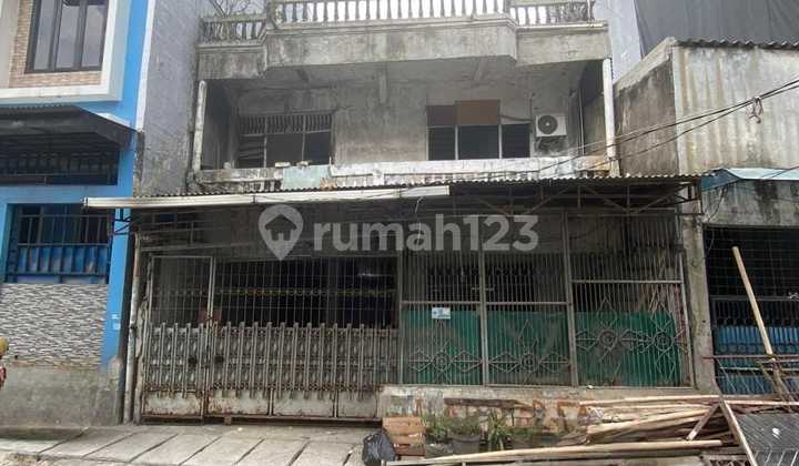 Old House for Sale in Teluk Gong, Land Surveyed, Near THI, Jelambar Land Area: 120m2 (8x15) Building Area: 120m2 SHM (Certificate) Land Surveyed, Ready to Build Price: 1.95B 2