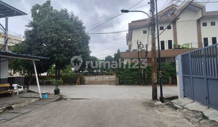 For Rent Semi-Shophouse Near Park Land Area 57 M2 (4.75X12) Building Area 100 M2 3 Floors Price 95M Year 3 (No Bedrooms) 2