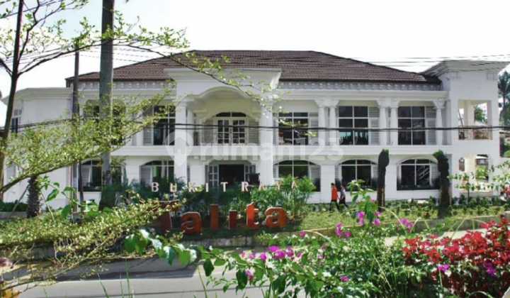 For Sale: Hotel 2 Bukit Raya Puncak, Building Area: 6,050 m2. Building Specifications: -6 Two-Bedroom Bungalows -6 Three-Bedroom Bungalows -4 Three-Bedroom Bungalows -1 Meeting Room with a Capacity of 500 People -2 Outdoor Terraces with Beautiful Valley Views. Location: 2