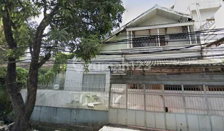 Duri Kepa.. Near the Sub-district Office.. Main Road.. Land area 300, Building area 550, 5 Bedrooms, 3 Bathrooms, 1 Maid's Room, 1 Maid's Bathroom, Garage for 2 Cars, Carport for 2 Cars, South Facing, PLN 5500 Watt, Well Water + PDAM, Rental Price 225 Million/Year Negotiable, Minimum Lease 5 Years