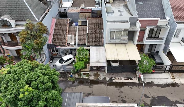 For sale Intercon house, quiet location and ready to build Land area = 117 (6x19.5) Bedrooms = 2+1 Bathrooms 1+1 Semi furnished Clear groundwater Electricity 2200 SHM (Certificate of Ownership) Facing South Price: 2.88B 2