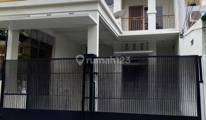 Jual Cepat Rumah 2 Lantai Komplek Taman Cosmos. Bagus, Menarik, Jarang Ada, Murah  1