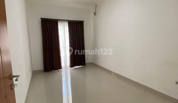 Jual Cepat Rumah Taman Ratu. Bagus, Menarik, Rapi Jarang Ada, Murah  2