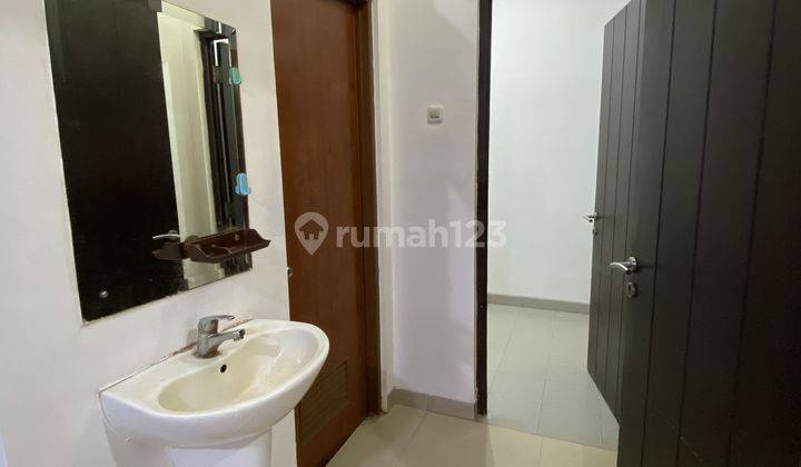 Rumah Disewa di Casajardin, Semi Furnished, Dekat Jogging Track Lt.120m2 8x15 Lb. 200m2 2