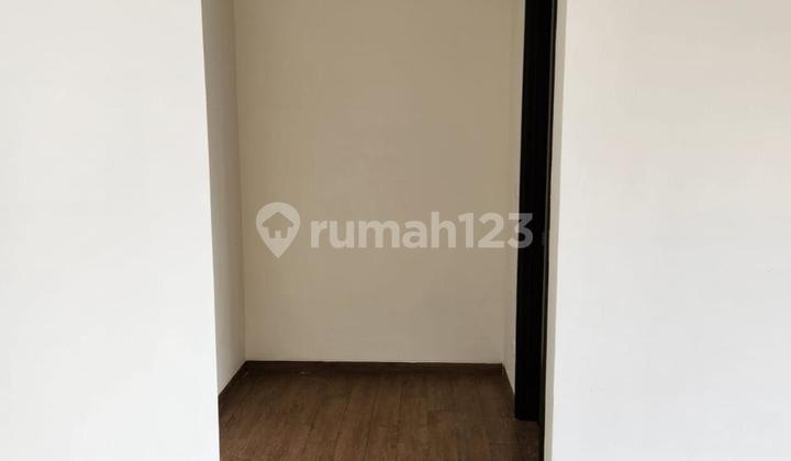 Suvarna Sutera Cluster Flavio Cikupa Tangerang LT. 120 (8x15)  LB. 135 SHM on Hand KT. 3+1 KM. 3+1 Hadap selatan Listrik 2200 Rp. 1.45 Milyar nego 2