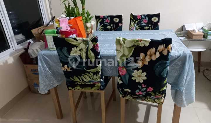 Dijual Rumah kondisi bagus dan terawat, Posisi hook.  Sebelah taman fasum Uk 7x15 Lt: 105 Lb:107 Kt & km: 3+1 Hadap selatan Listrik 2.200 Shm Harga 2.3 (nego) dan bisa diberikan harga terbaik oleh owner 2