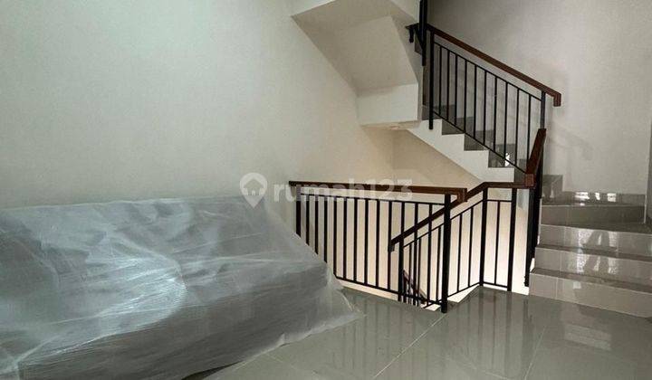 Rumah Baru 3 Lantai Shm Baru Murah Banget 2