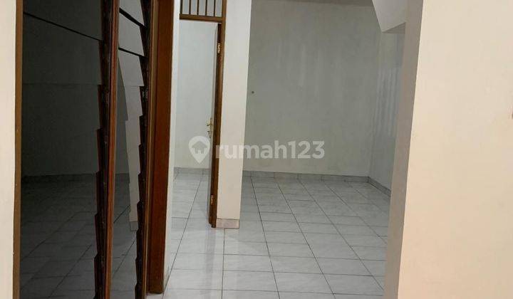 Rumah Kontrakan 2lt Shm Bagus  2