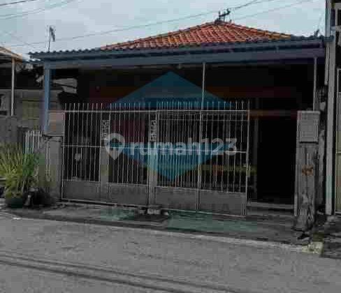 Jual rmh strategis ditengah kotaSby 1