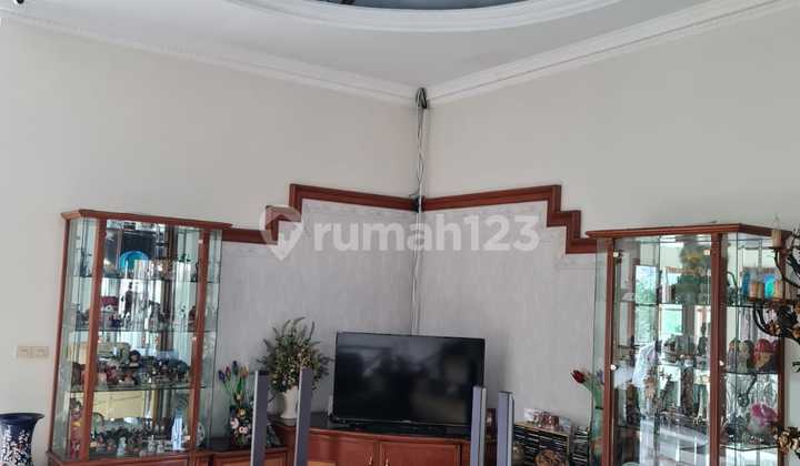 Rumah 3 Lantai Bagus di Setra Duta, Bandung Mainroad Rumah 3 Lantai Bagus di Setra Duta, Bandung Mainroad