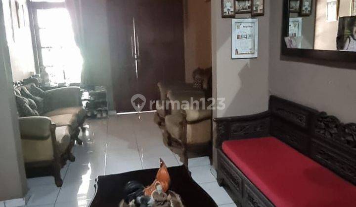 Rumah Bagus 2 Lantai Strategis Pinggir Jalan Raya  2