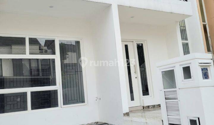 Rumah Modern Minimalis Bersih Terawat di Emerald Bintaro Jaya Gb 11909 2