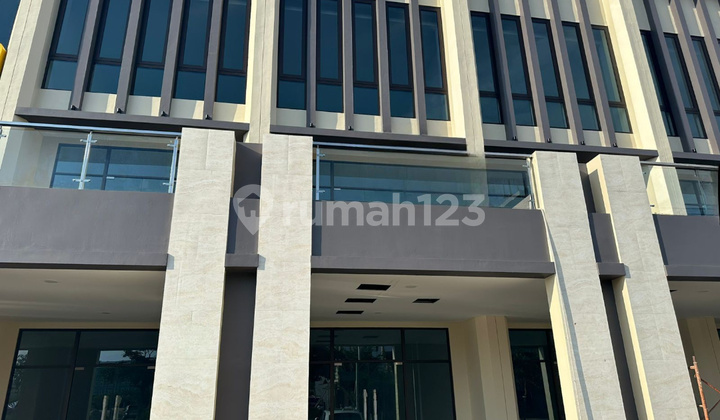 For Sale/For Rent C-Walk CPI Shop House 3 Floors Strategic Ready to Use Negotiable 2