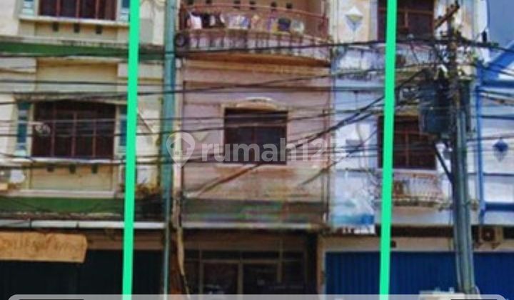 For Sale 3-Storey Shop House on Gn. Bawakaraeng Main Road, Strategic Inner City Area 1