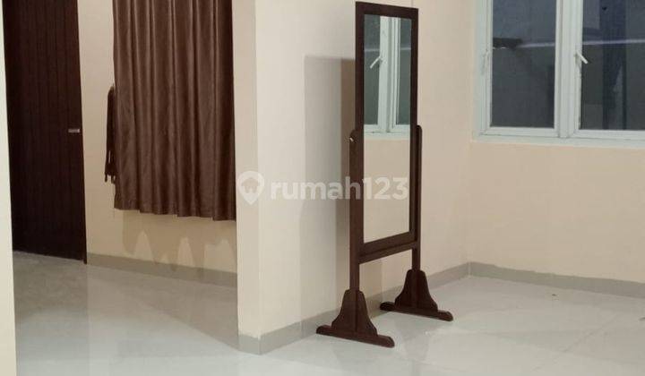 Disewakan Rumah Cantik 2LT Jl Johar Losari Makassar Siap Huni JW 2