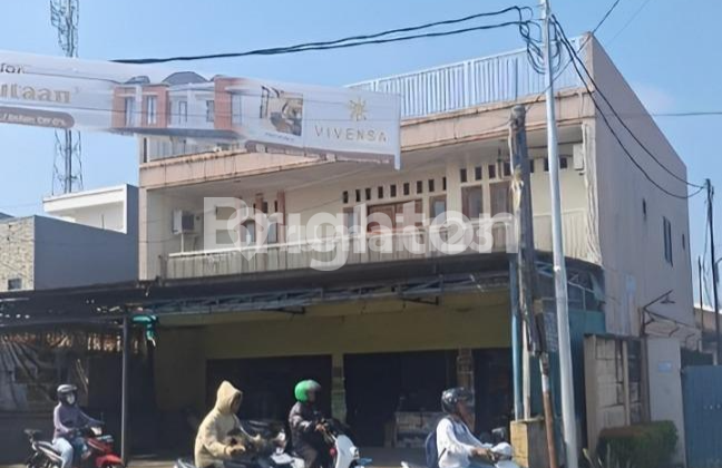 RUMAH DENGAN TOKO 3 PINTU PINGGIR JALAN RAYA PUSPITEK PAMULANG TANGERANG SELATAN STRATEGIS