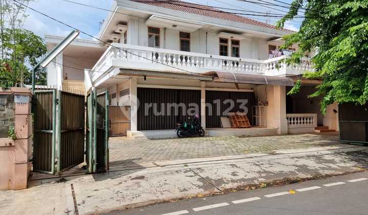 Rumah Hook Plus Toko 2 Pintu Sawah Barat Duren Sawit Jakarta Timur Strategis Bebas Banjir 1